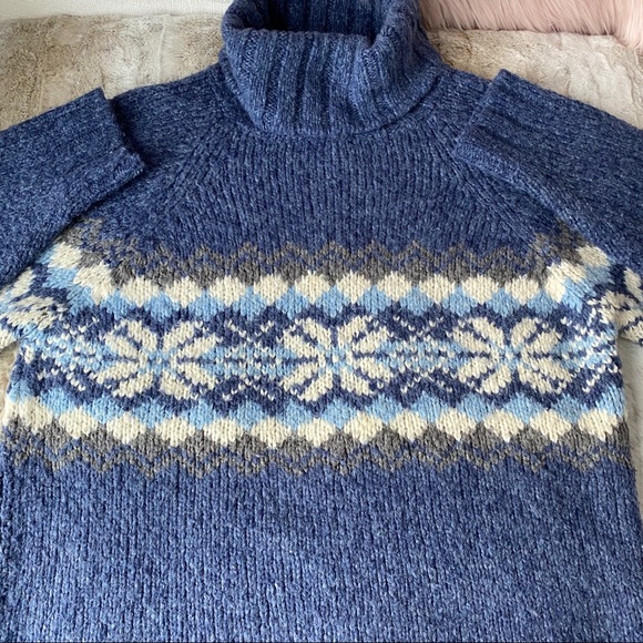 Tangents Cozy Winter Turtleneck Sweater - Picture 3 of 8